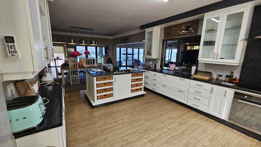 4 Bedroom Property for Sale in Birdwood Estate North West